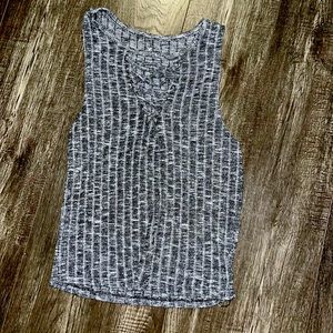 American Eagle tank/crop/shirt 🖤🤍